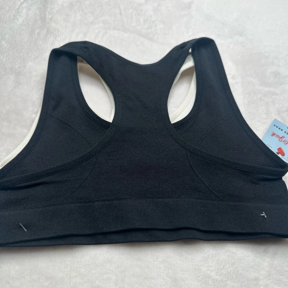Cat & Jack Girls Sport bra seamless Pullover Black  & white 2pk Size S